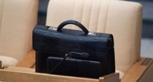 1767878768_vezife-kreslo-3