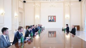 CREATOR: gd-jpeg v1.0 (using IJG JPEG v62), quality = 100?